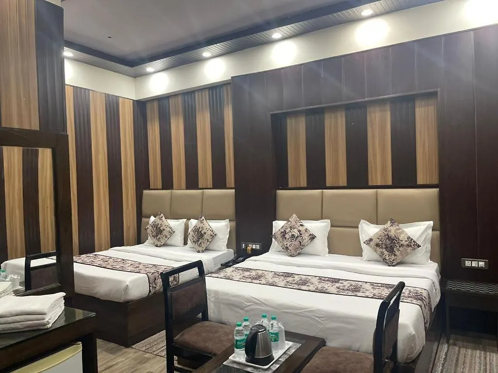 Hotel Radiance Delhi  3*, Delhi (National Capital Territory of India)