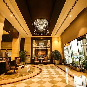 Otel Golden Galaxy And